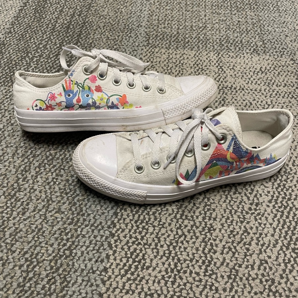 Pride Converse